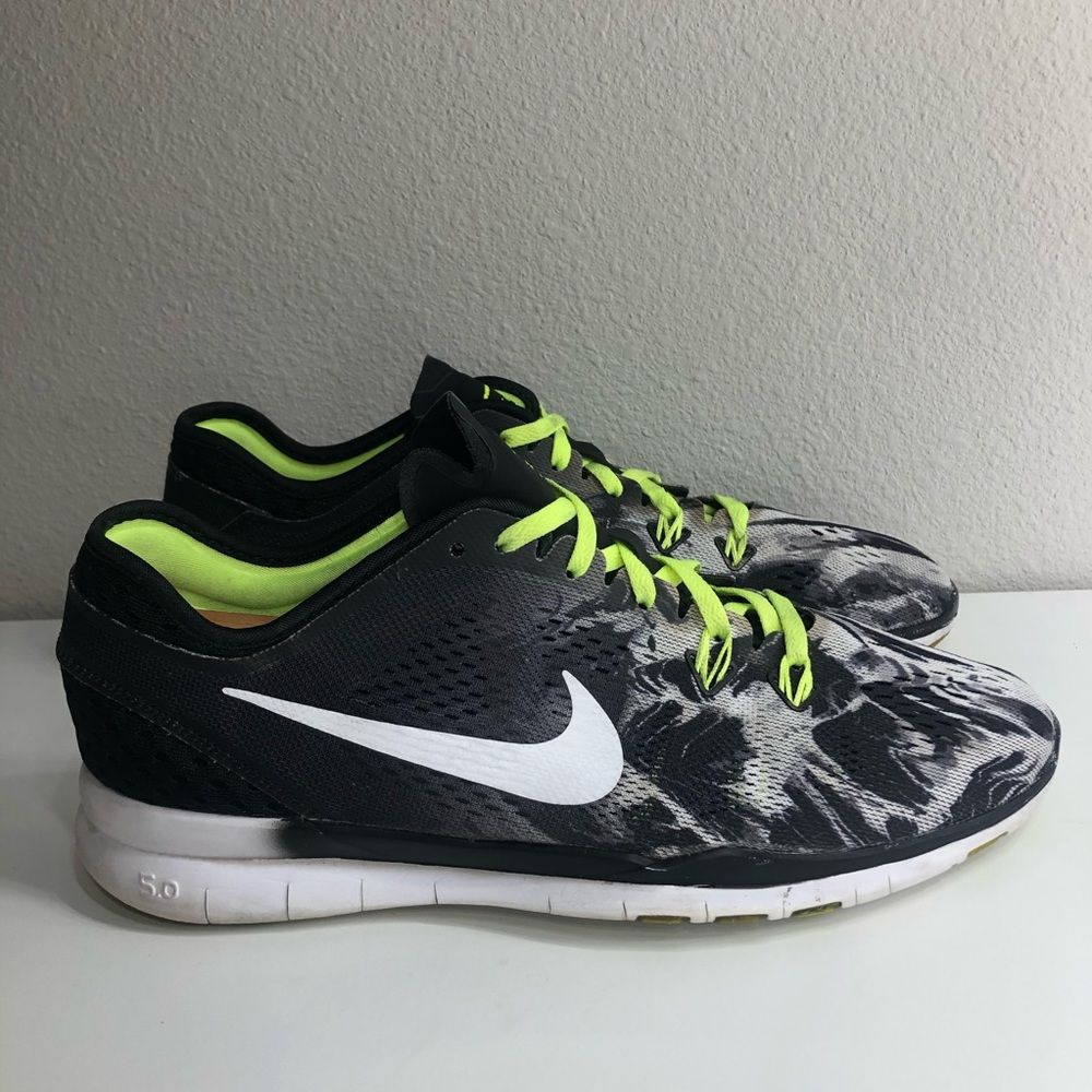 Nike Womens Free 5.0 TR Fit 5 Print Running Shoes
